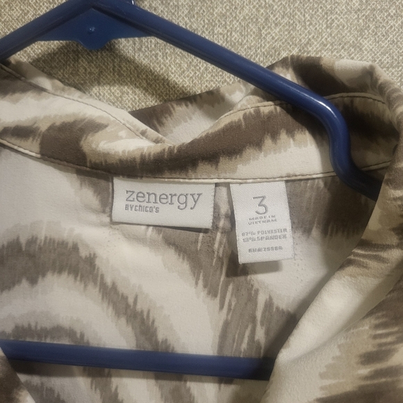 Zenergy By Chico's Light Weight Full‎ Zip Jacket Size 3/XL - Picture 4 of 8